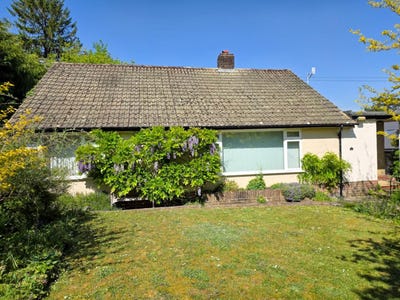 /international/gb/harestone-lane-caterham-england-310106625768/