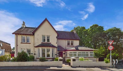 /international/gb/smiddy-house-inverness-shire-scotland-310105809992/