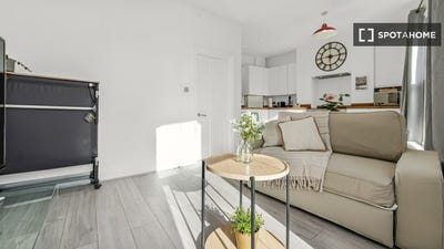 /international/gb/london-england-310108556094/