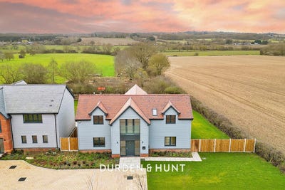 /international/gb/stapleford-tawney-england-310120475550/