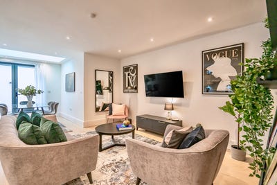 /international/gb/64-lincoln-s-inn-fields-london-england-310109763219/