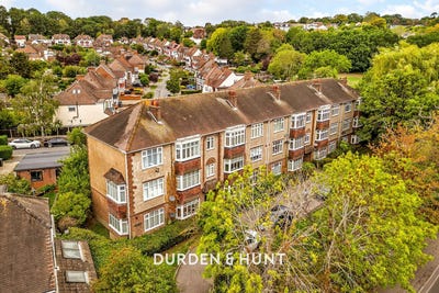 /international/gb/loughton-england-310120542408/