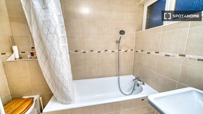 /international/gb/london-england-310108559306/