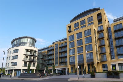 /international/gb/quayside-8-kew-bridge-road-london-england-310103455703/