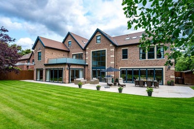 /international/gb/forest-edge-larkhill-lane-formby-uk-england-310106687881/
