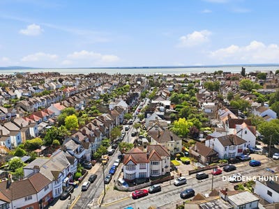 /international/gb/leigh-on-sea-england-310120430410/