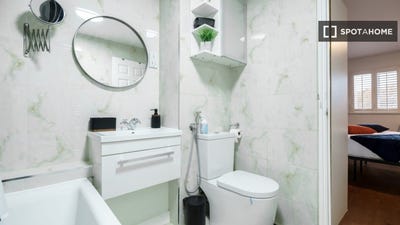 /international/gb/london-england-310108555515/