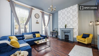 /international/gb/london-england-310100785353/