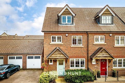 /international/gb/loughton-england-310120547337/
