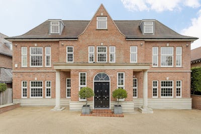 /international/gb/9-the-bishops-avenue-london-n2-0ap-london-england-310106459512/