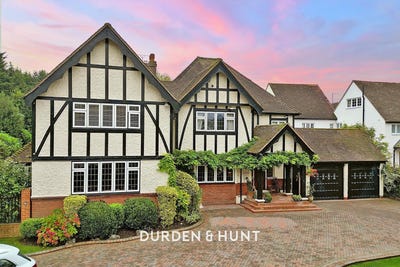 /international/gb/chigwell-england-310110425748/