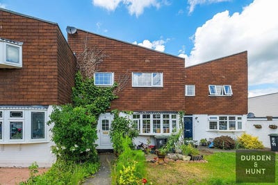 /international/gb/chigwell-england-310120159404/