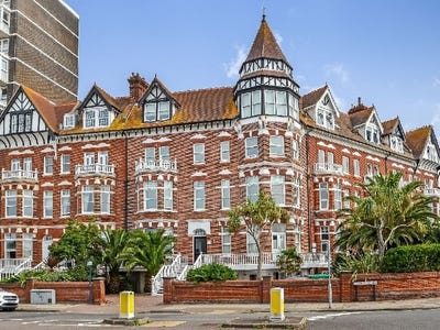 /international/gb/portsmouth-england-310120048181/