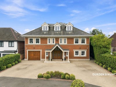 /international/gb/chigwell-england-310120430166/