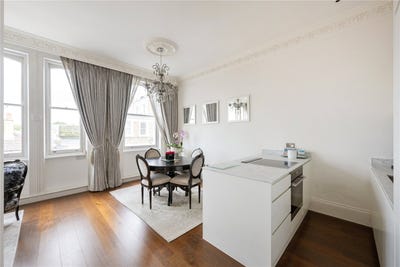 /international/gb/53-redcliffe-square-london-london-england-310103636458/