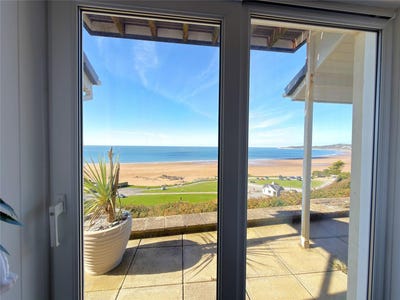 /international/gb/braunton-england-310120432099/