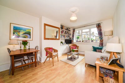 /international/gb/pavillion-chambers-london-london-england-310107062628/