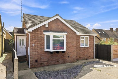 /international/gb/south-benfleet-england-310120427878/