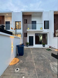 /international/gh/nanakrom-accra-greater-accra-region-310105513802/