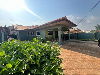 /international/gh/37-pantang-abokobi-road-unit-3-bed-hous-accra-greater-accra-region-310105513782/