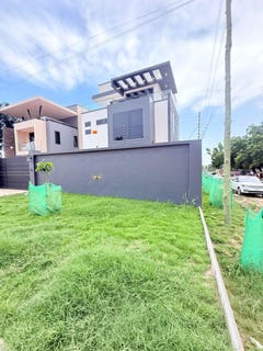 /international/gh/lakeside-estate-accra-greater-accra-region-310107448205/