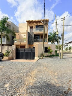 /international/gh/e-legon-hills-accra-greater-accra-region-310108161165/
