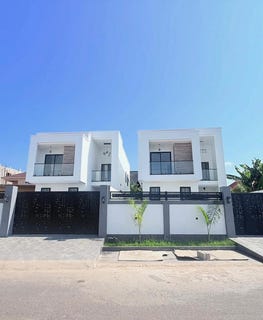 /international/gh/sakumono-accra-greater-accra-region-310106292409/