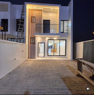/international/gh/e-legon-hills-accra-greater-accra-region-310107975455/