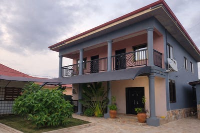 /international/gh/agbogba-accra-greater-accra-region-310107525915/