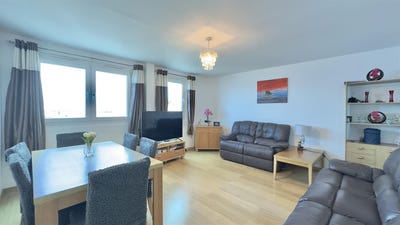 /international/gi/lovely-4-bedroom-apartment-in-cumberland-terraces-gibraltar-cumberland-terraces-cumberland-terraces-310108407702/