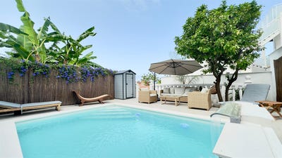 /international/gi/lovely-6-bedroom-house-in-south-district-gibraltar-south-district-south-district-ws-310104832733/