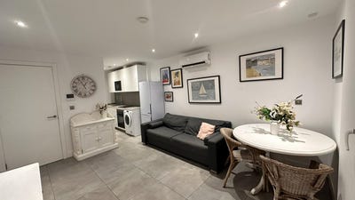 /international/gi/stunning-1-bedroom-apartment-in-arengos-gardens-gibraltar-arengos-gardens-arengos-gardens-310104834972/