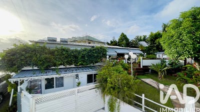 /international/gp/baie-mahault-basse-terre-310104774582/