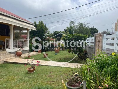/international/gp/basse-terre-basse-terre-310108674243/