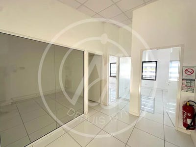 /international/gp/baie-mahault-basse-terre-310099059788/
