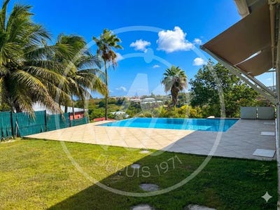 /international/gp/le-gosier-pointe-a-pitre-310108376192/