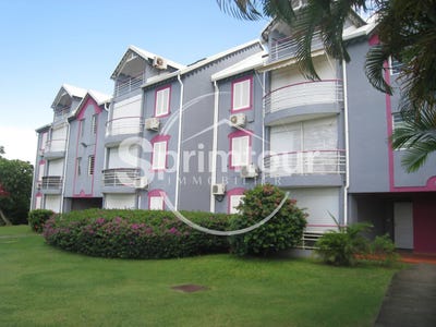 /international/gp/baie-mahault-basse-terre-310105899438/