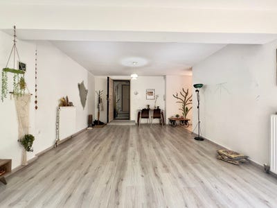 /international/gr/agia-paraskevi-attica-310120565221/