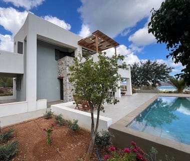 /international/gr/elounda-crete-310107625404/