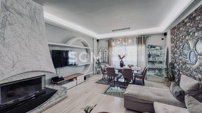 /international/gr/petroupoli-attica-310100006619/