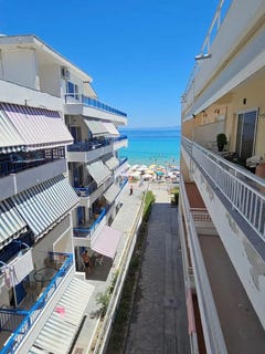 /international/gr/kallithea-attica-310105421994/
