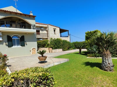 /international/gr/chania-crete-310094055446/