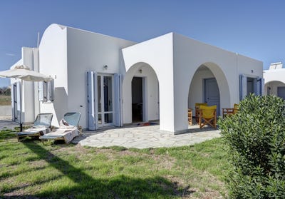/international/gr/aegean-islands-monolithos-santorini-aegean-310106460737/