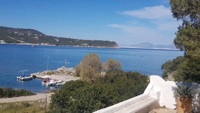 /international/gr/agia-marina-attica-310120542249/