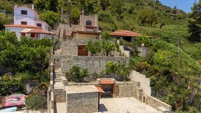 /international/gr/kimi-thessaly-central-greece-310103787560/