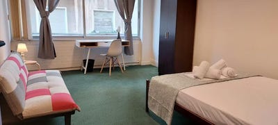 /international/gr/ithakis-athens-attica-310093825576/