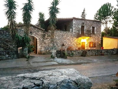 /international/gr/peloponnese-western-greece-and-ionian-310108974352/