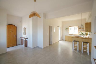 /international/gr/ermoupoli-aegean-310103822667/