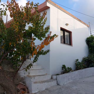 /international/gr/roussa-ekklisia-crete-310108553282/
