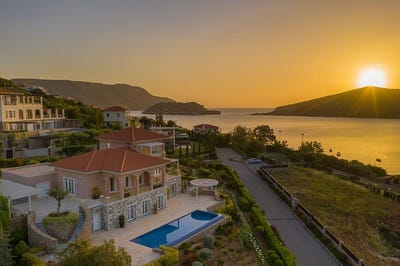 /international/gr/elounda-crete-310107223684/